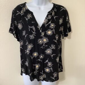 Old Navy Black Floral Cottagecore Summer Tropical Flower Print Flowy Top Medium